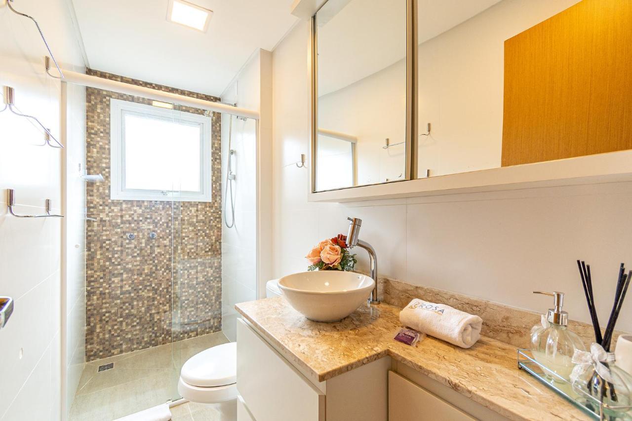Rosa Apartamento Luxo No Centro Gramado Apartment Екстериор снимка